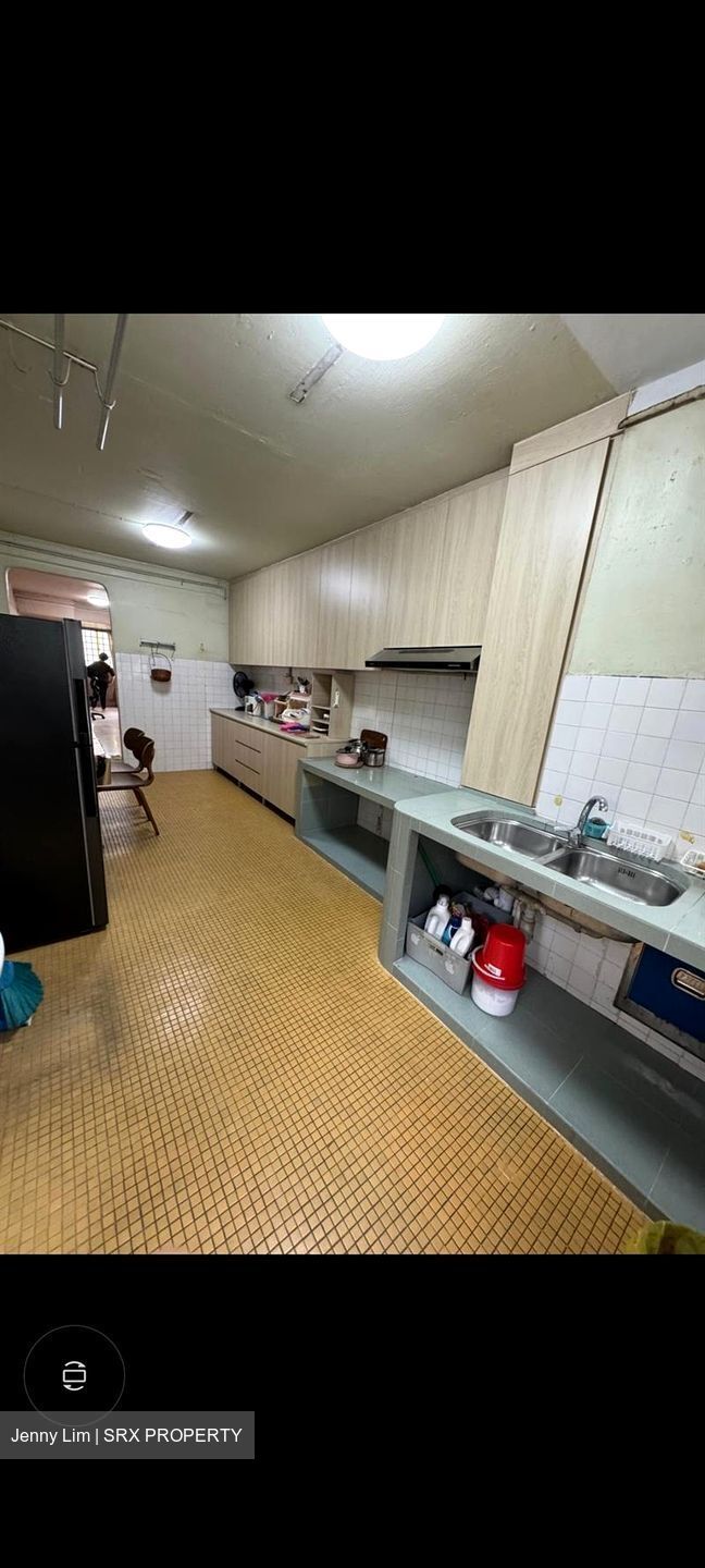 Ang Mo Kio Avenue 10 (Ang Mo Kio),  #638597331